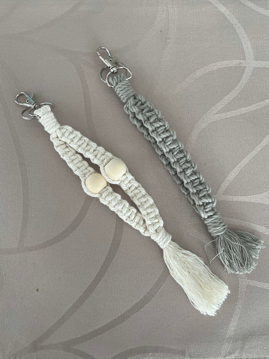 Wristlet style macrame key holder